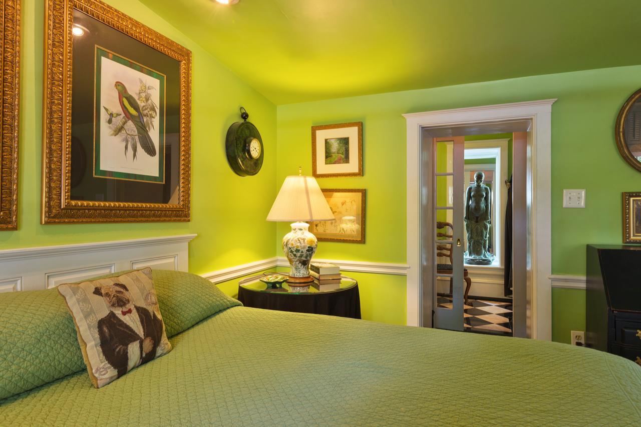 Bed & Breakfast Porches On The Towpath Main House 2*