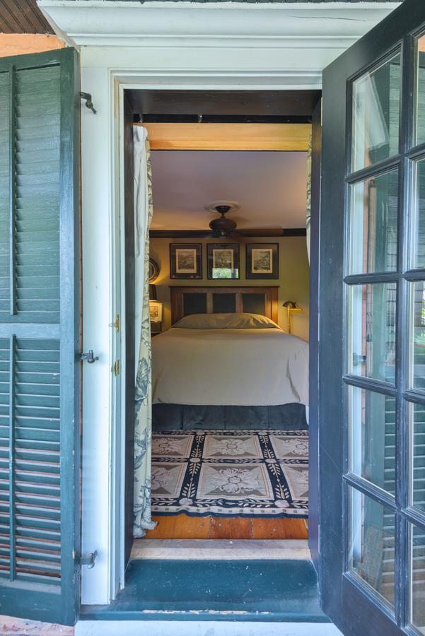 Porches On The Towpath Main House Bed & Breakfast