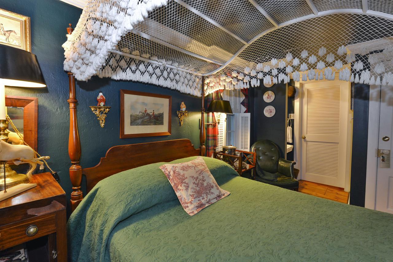 Porches On The Towpath Main House Bed & Breakfast